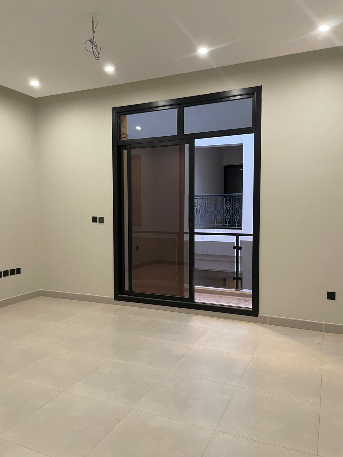 🏙️ **Luxury Apartment for Rent - Prime Capital Location**  